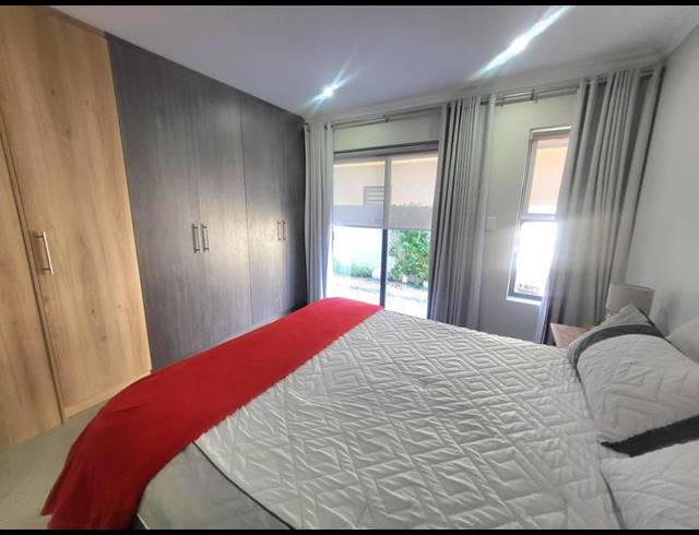 6 BEDROOM HOUSE FOR SALE IN SUNSET ESTATE